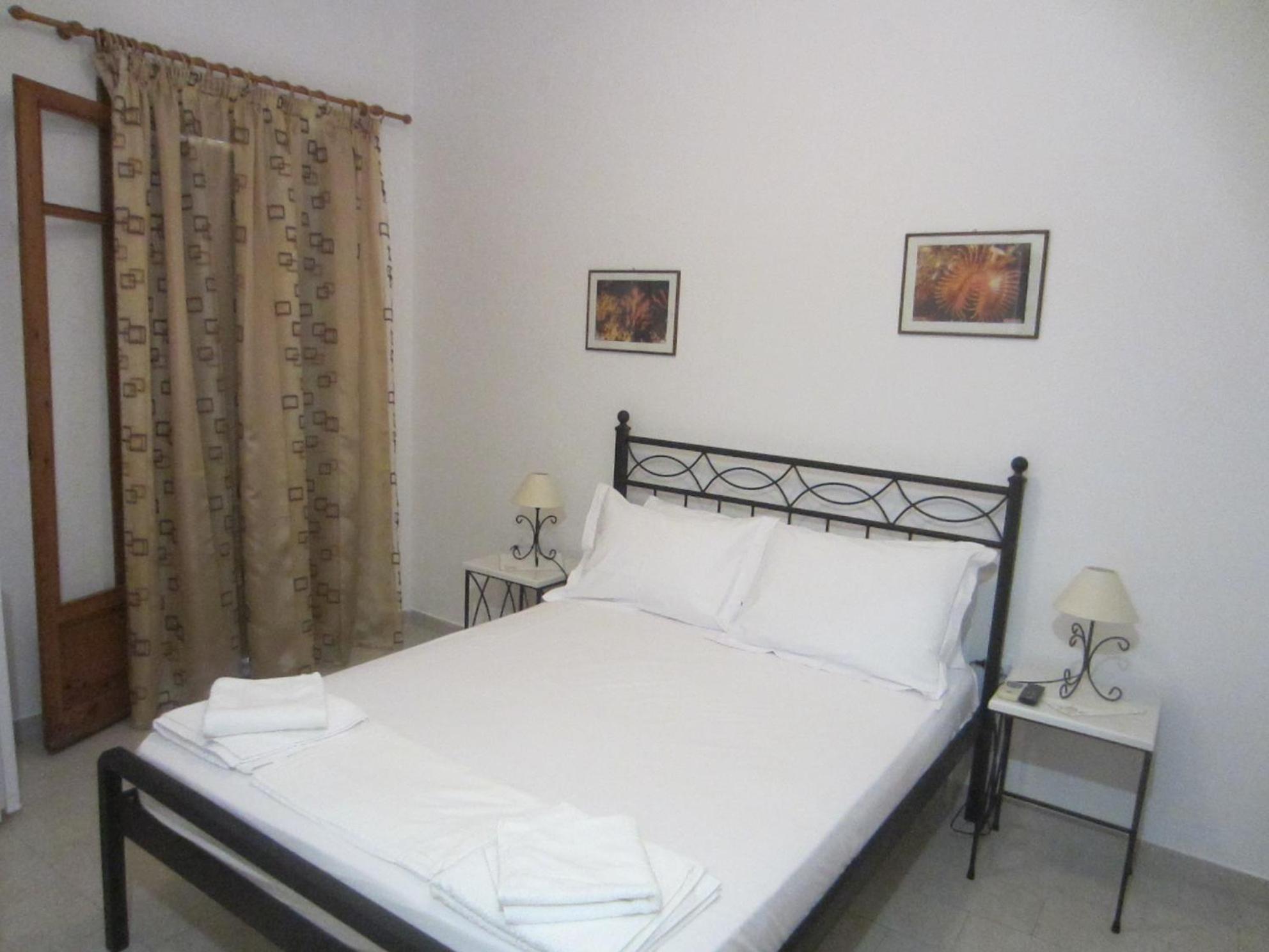 Katerina Apartments Triovasalos ภายนอก รูปภาพ