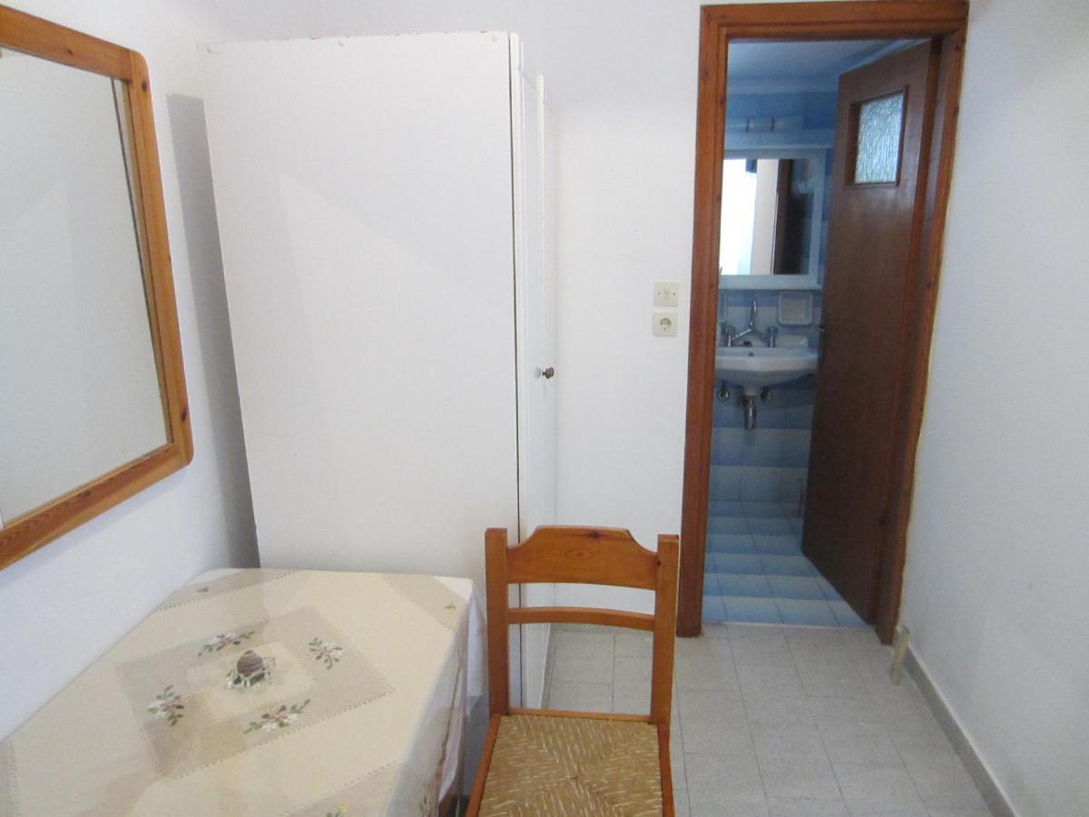 Katerina Apartments Triovasalos ภายนอก รูปภาพ