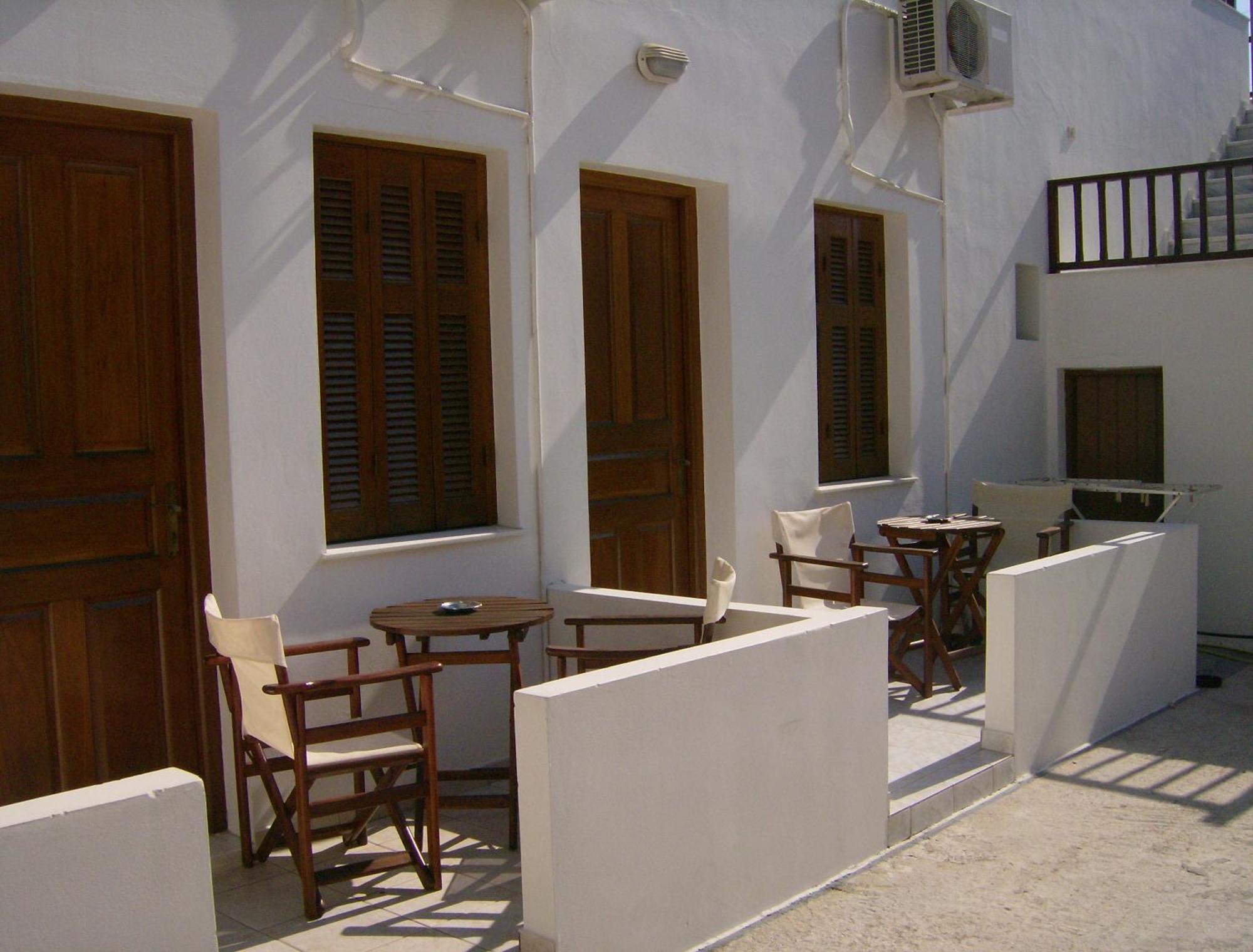 Katerina Apartments Triovasalos ภายนอก รูปภาพ