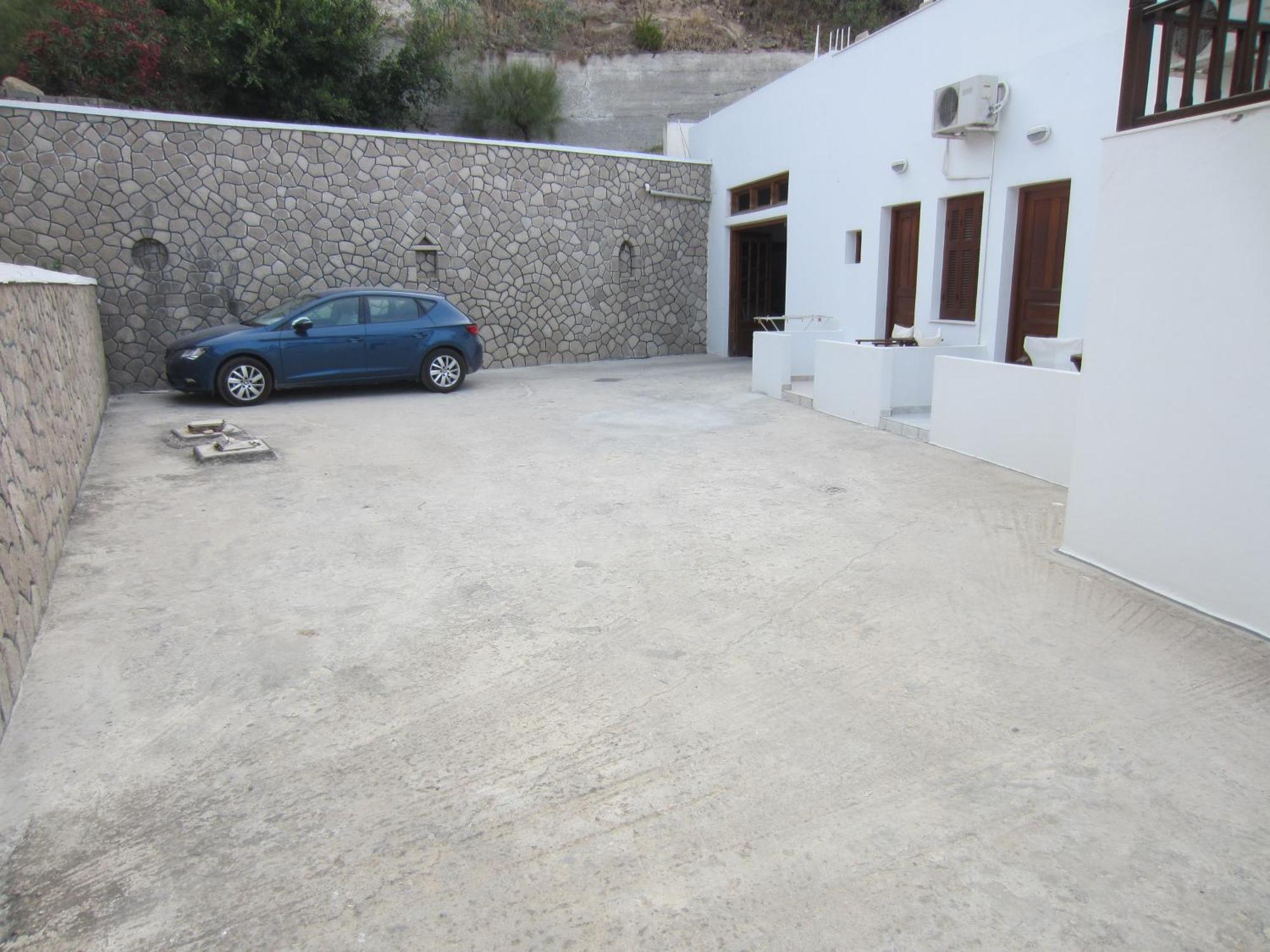 Katerina Apartments Triovasalos ภายนอก รูปภาพ
