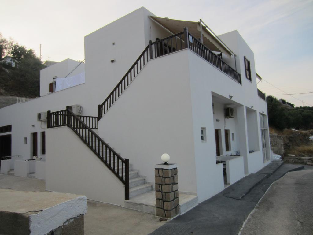 Katerina Apartments Triovasalos ภายนอก รูปภาพ