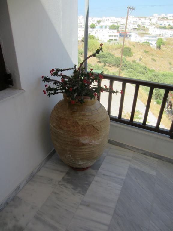 Katerina Apartments Triovasalos ภายนอก รูปภาพ