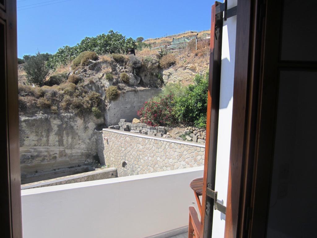Katerina Apartments Triovasalos ภายนอก รูปภาพ