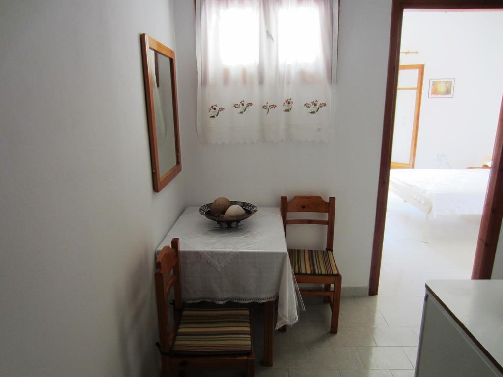 Katerina Apartments Triovasalos ภายนอก รูปภาพ
