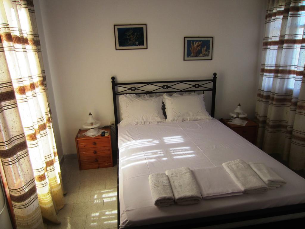 Katerina Apartments Triovasalos ภายนอก รูปภาพ