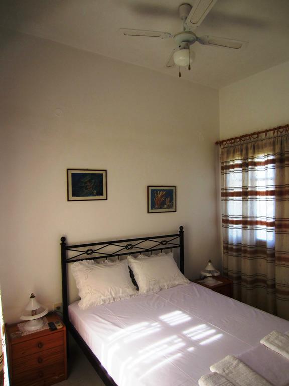 Katerina Apartments Triovasalos ภายนอก รูปภาพ