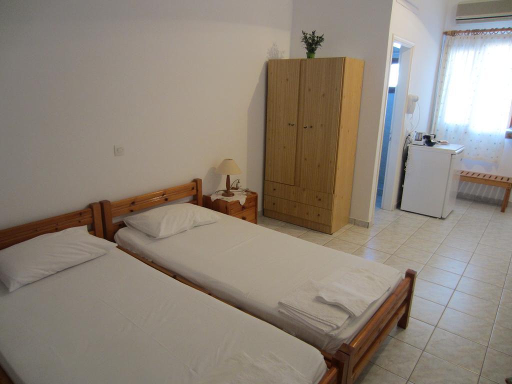 Katerina Apartments Triovasalos ภายนอก รูปภาพ