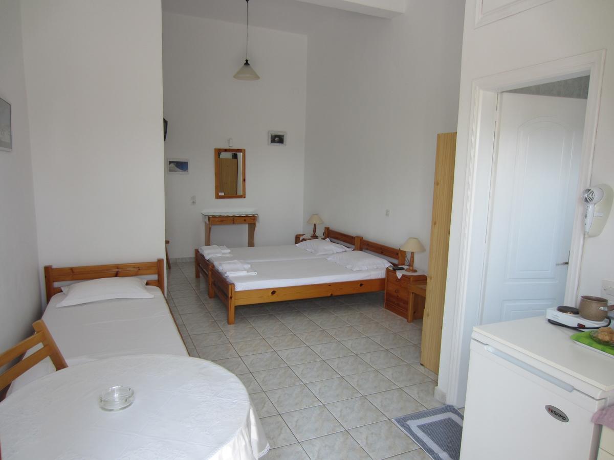 Katerina Apartments Triovasalos ภายนอก รูปภาพ
